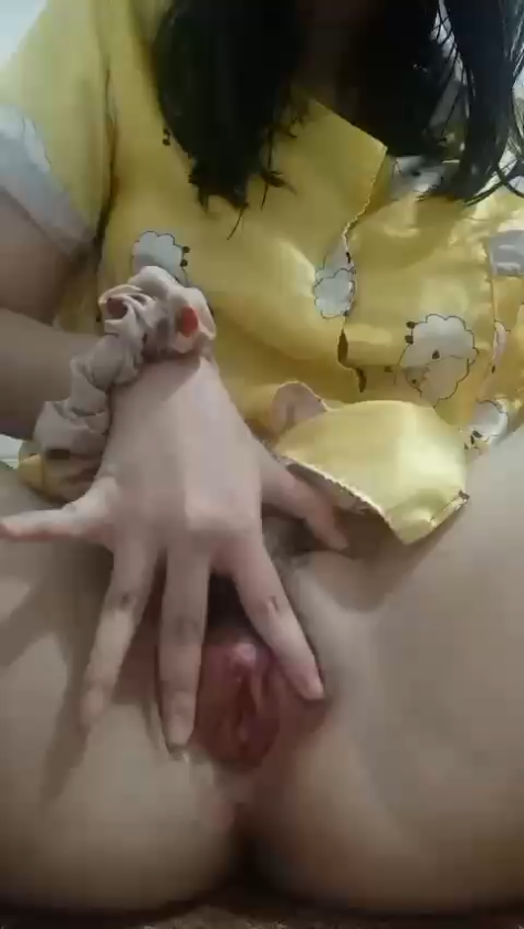 Em bj rồi anh bắn lên mặt em
